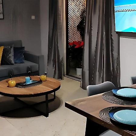 Elegant Seaside 2 Floor Apartment เอเธนส์ ภายนอก รูปภาพ